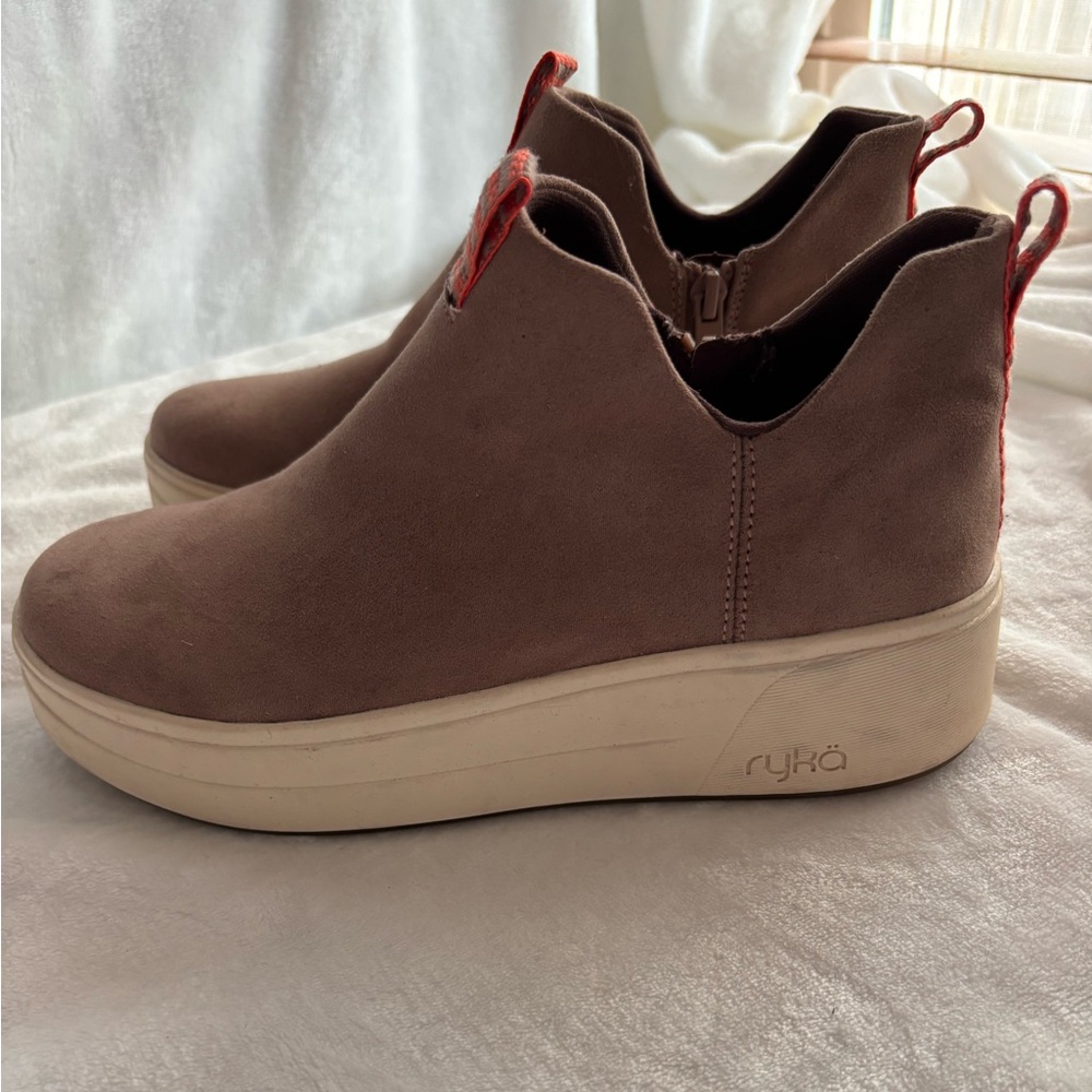 Ryka Vivie Sneaker Booties Microfiber Slip‑On Size 7M Tan